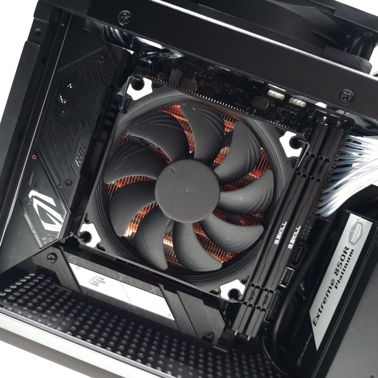 T1 Meta (4080S, Air Cooling) build photo 3