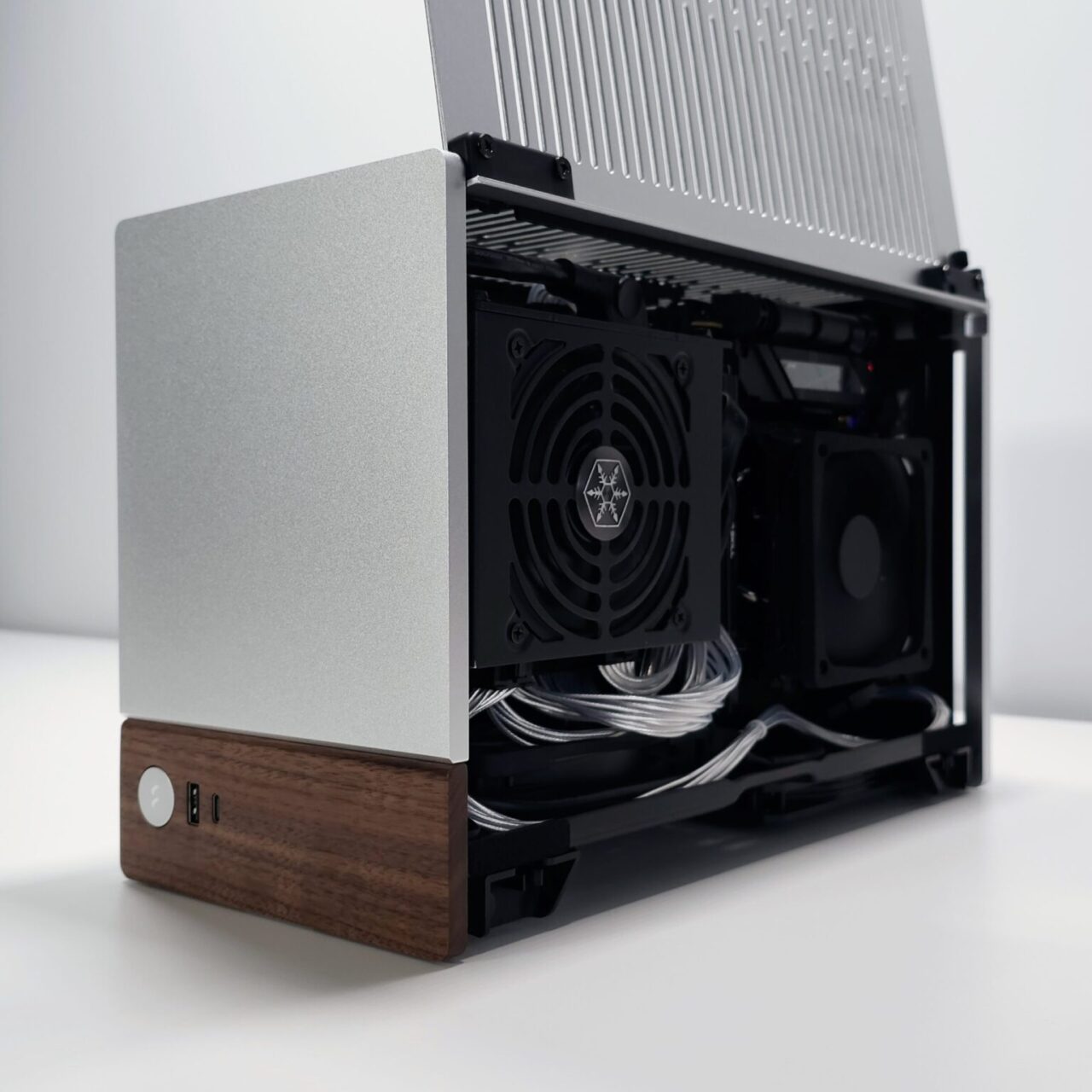 Fractal Terra (4080S, 7800X3D) build photo 2