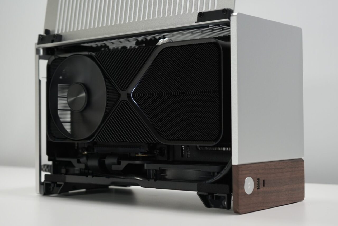 Fractal Terra (4080S, 7800X3D) build photo 5