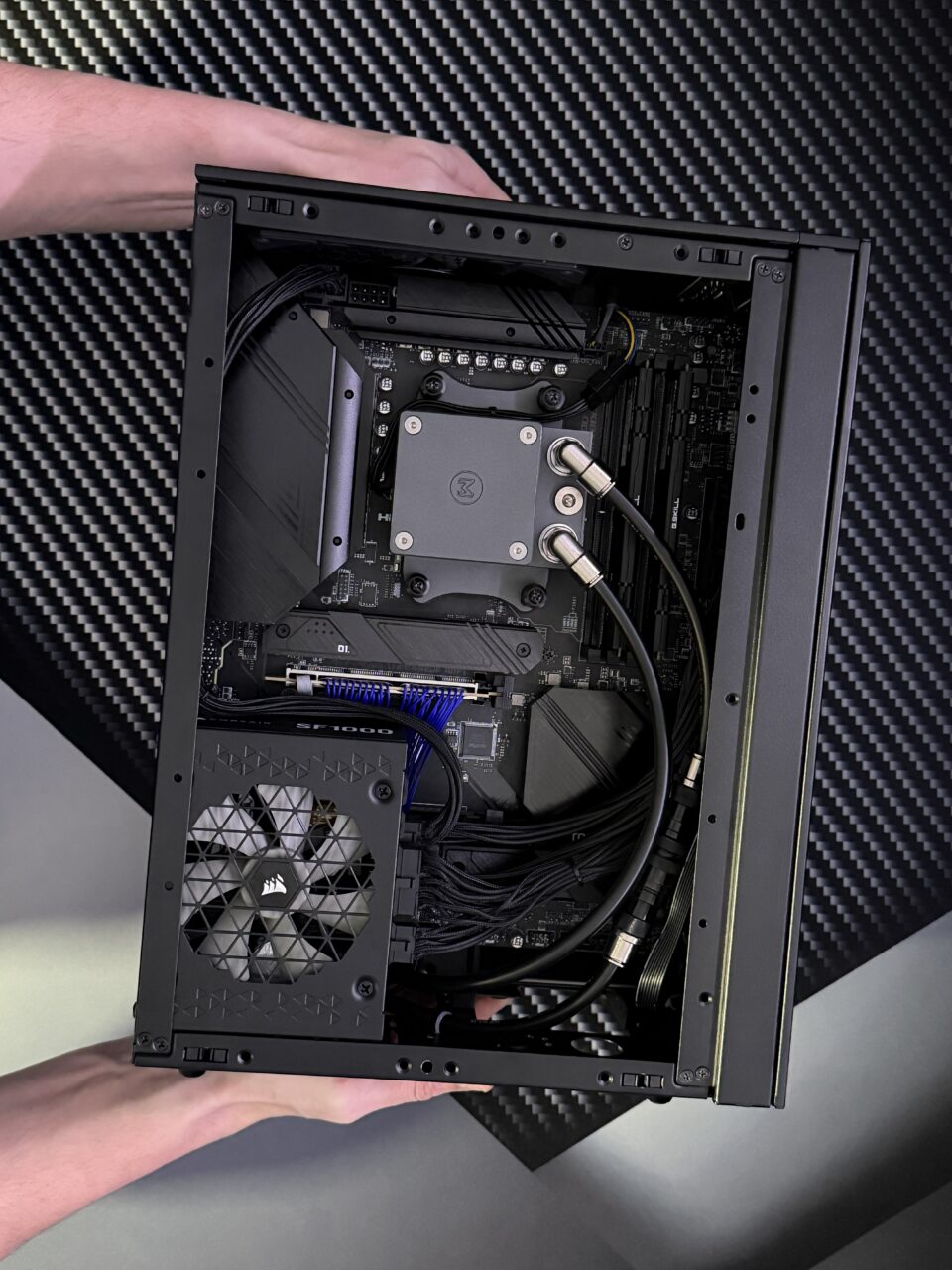 MESHROOM S V2 (ATX LC) — SSUPD Meshroom S V2 (with Extender Bracket)